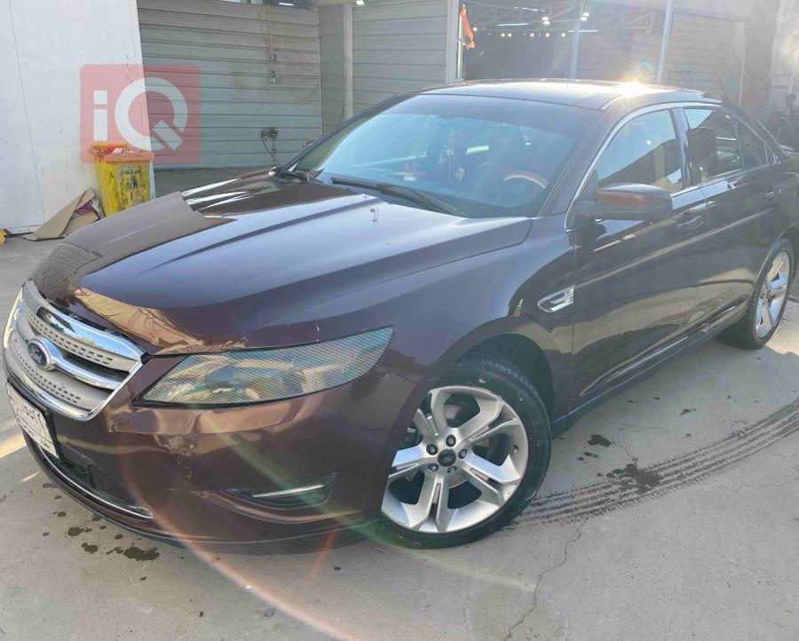 Ford Taurus